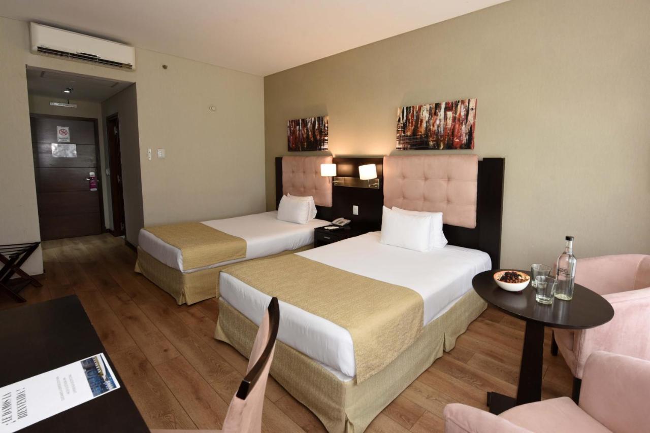 Howard Johnson Resort & Convention Center אזייזה מראה חיצוני תמונה
