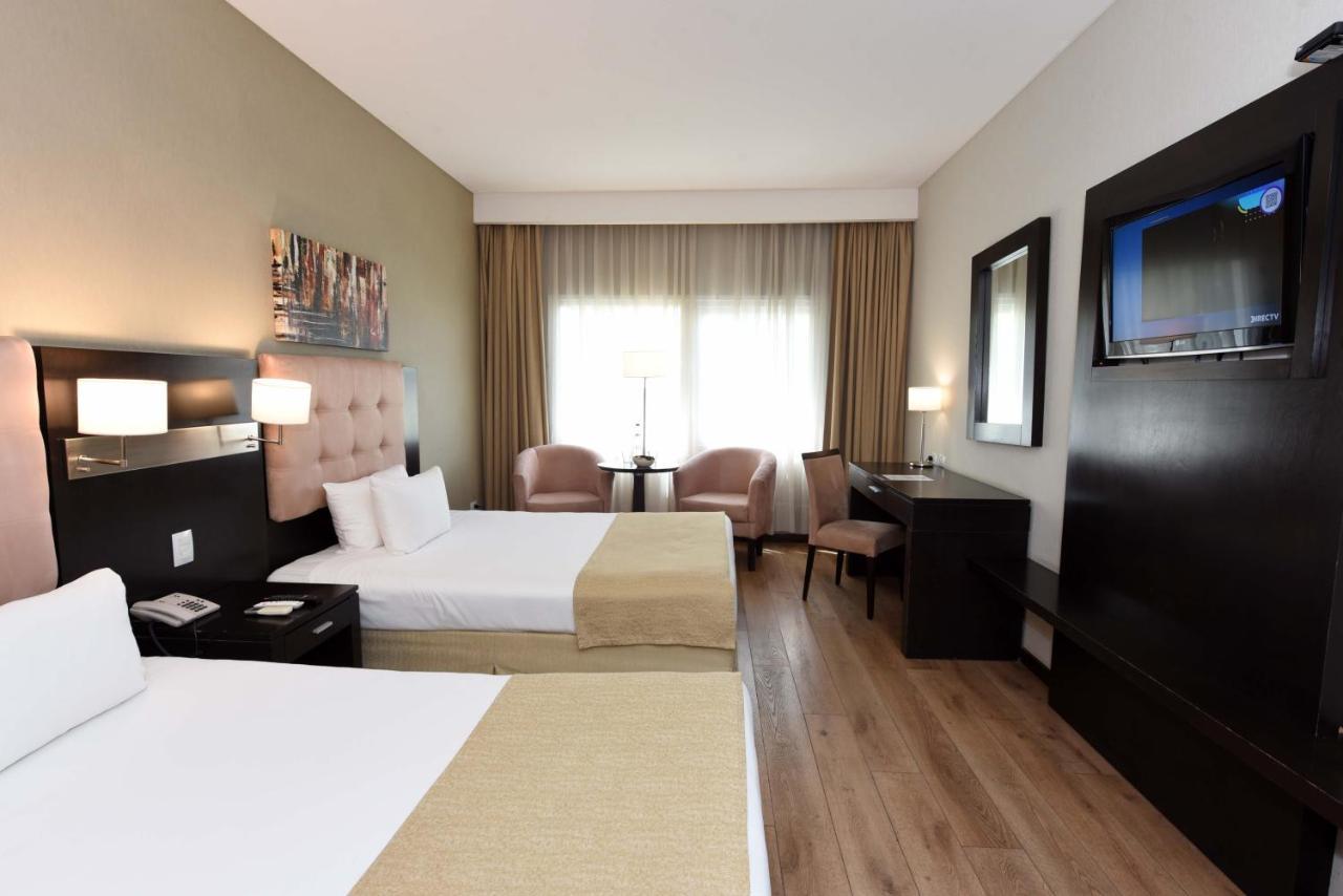 Howard Johnson Resort & Convention Center אזייזה מראה חיצוני תמונה