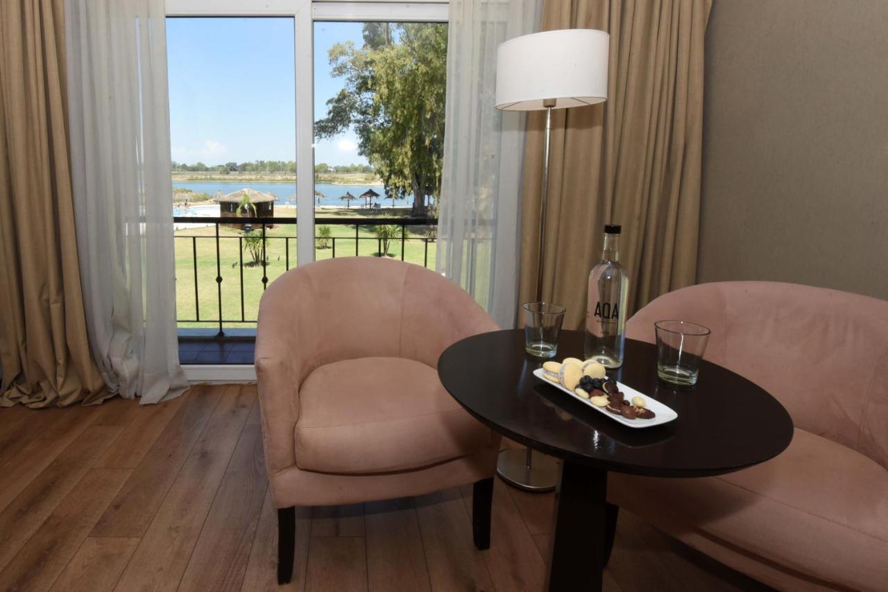 Howard Johnson Resort & Convention Center אזייזה מראה חיצוני תמונה