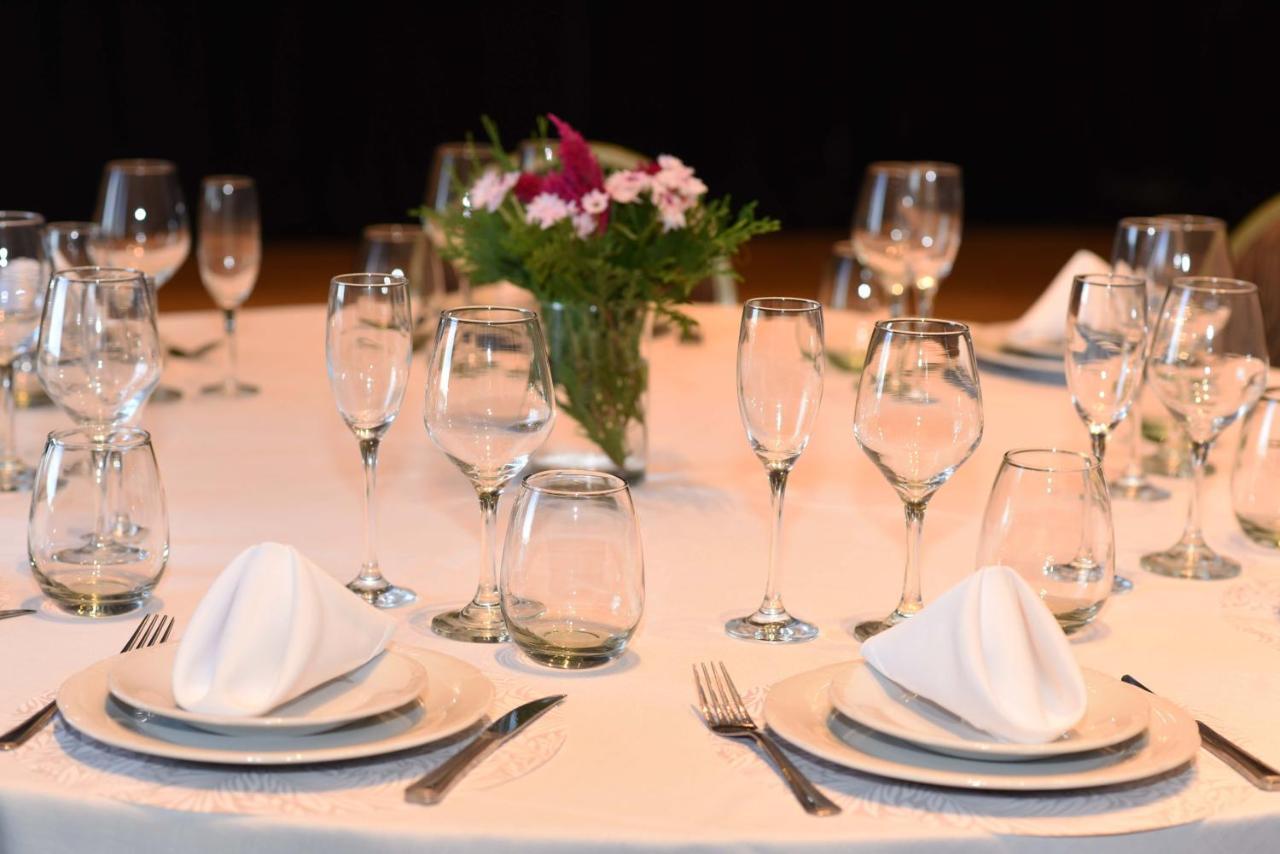 Howard Johnson Resort & Convention Center אזייזה מראה חיצוני תמונה